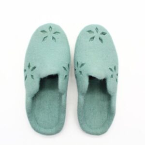 Cut designed felts slipper