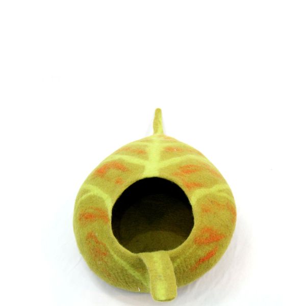 Handmade Felt Leaf design Cat cave - Image 4