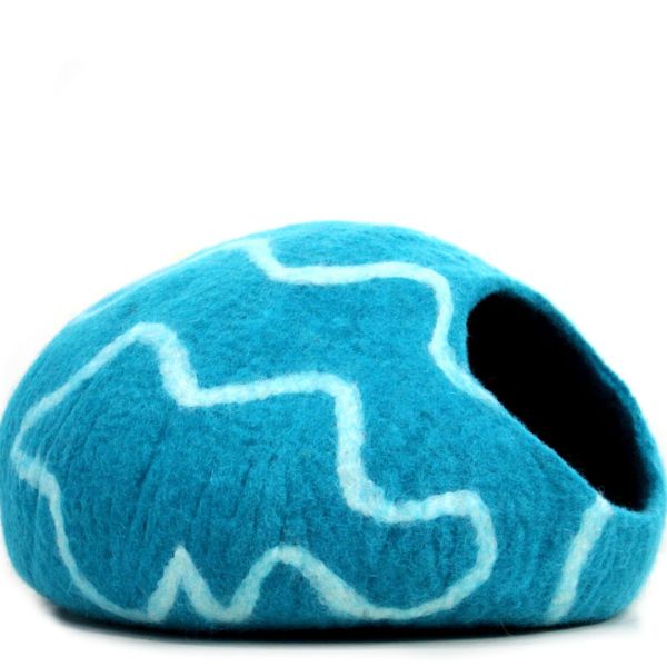 Felt Handmade Blue Colored Cat Cave - Image 4