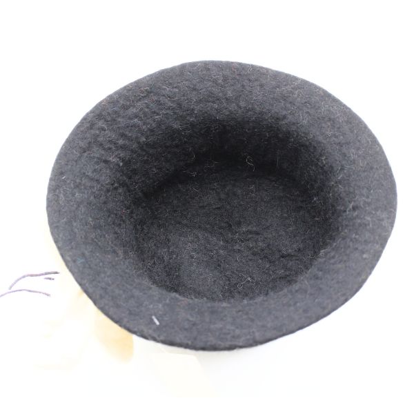 Black & Ivory Felt Flower Hat - Image 5