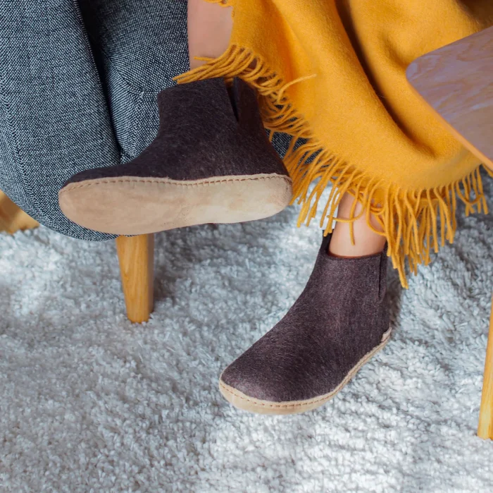 Boot with leather sole - Chestnut - Image 2