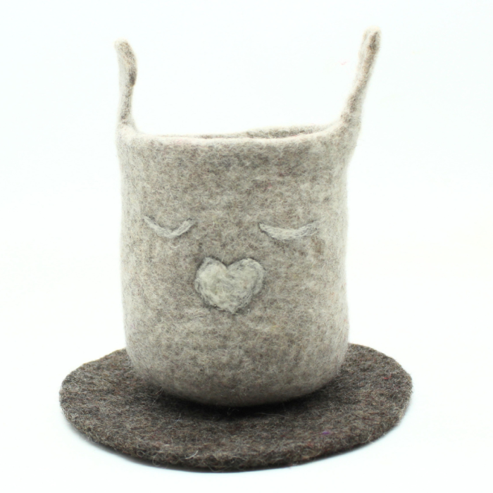 Handmade Felt Grey Easter Storage Basket with Heart Embroidery  Crafted from 100% Natural Wool - Image 4
